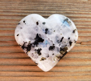 Natural crystals stones Rainbow moonstone puffy heart 