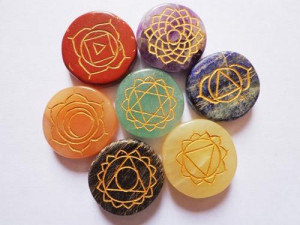 Chakra Reiki Engraved Disc Set with Chakra Tree Of Life Etched Wooden Gift Box